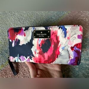 Kate Spade Zip-around Wallet